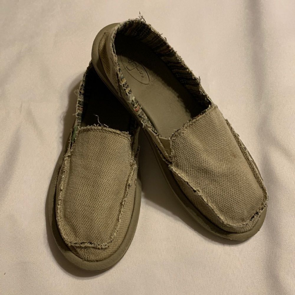 SANUK Donna Size 10 slip on sneaker